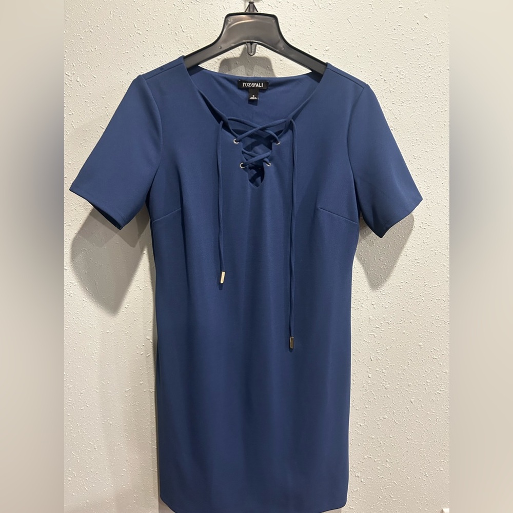 Roz & Ali Navi blue dress